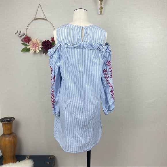 Cupio Women Cold Shoulder Cut Ruffle Trim Blue Stripe Cotton Dress size Medium - Picture 4 of 13